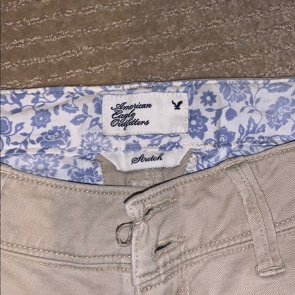 Khaki American Eagle shorts - Picture 2 of 2